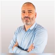 Profesor de Historia especialista en Bachiller, divertidas clases con técnicas mnemotécnicas y aprender la redacción afable.